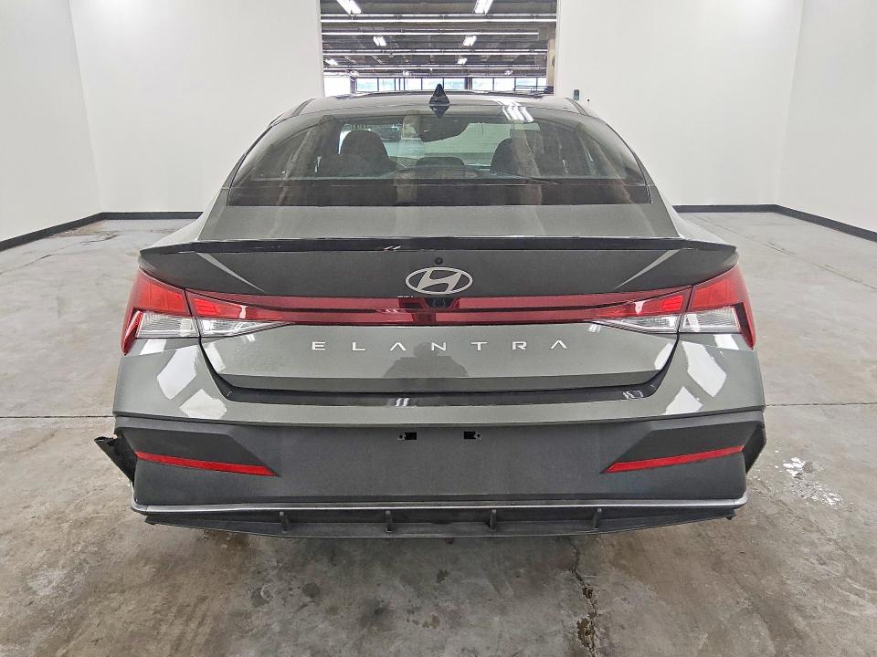 2025 Hyundai Elantra მანქანა იყიდება აუქციონზე, vin: KMHLM4DG3SU083527, აუქციონის ნომერი: 63547916