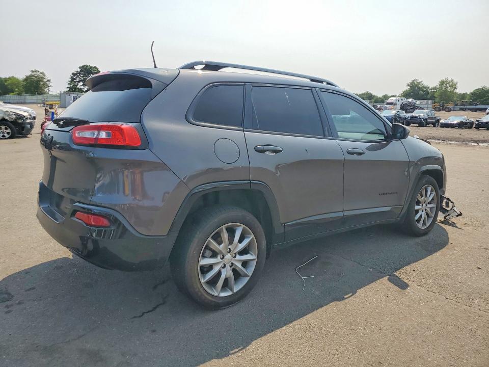 Продаж на аукціоні авто 2018 Jeep Cherokee, vin: 1C4PJLCBXJD588302, номер лоту: 64961396