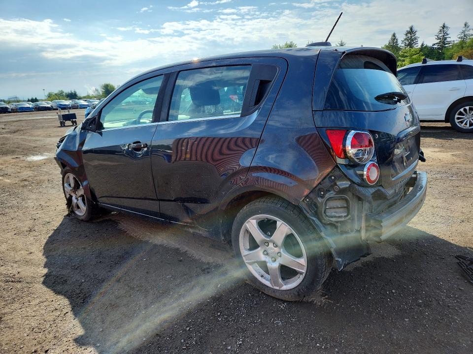65415926 :رقم المزاد ، 1G1JC6SH2F4192534 vin ، 2015 Chevrolet Sonic مزاد بيع
