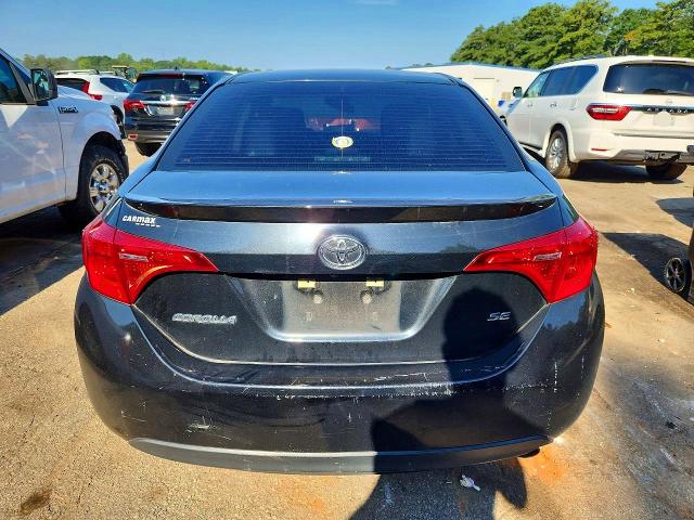 64452726 :رقم المزاد ، 5YFBURHE7JP824554 vin ، 2018 Toyota Corolla مزاد بيع