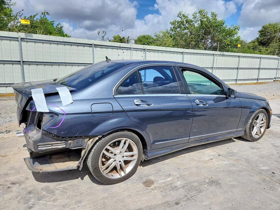 Продажа на аукционе авто 2014 Mercedes-benz C, vin: WDDGF4HB8EG237608, номер лота: 64930866