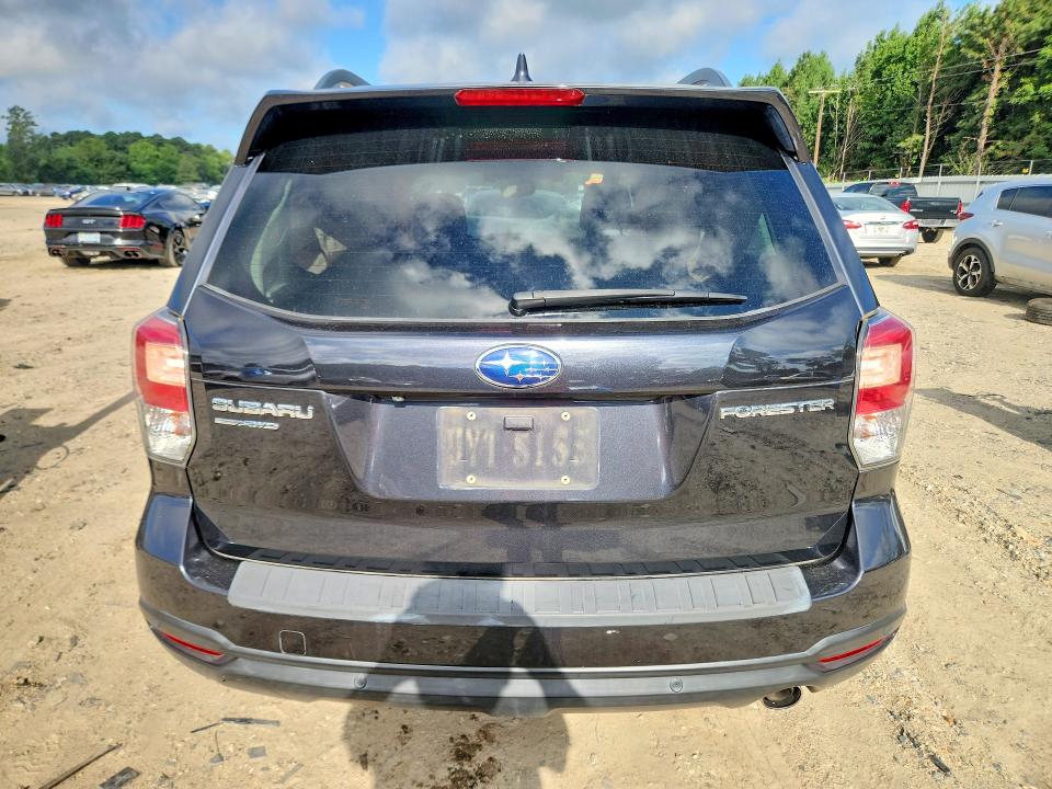 63777496 :رقم المزاد ، JF2SJAWC3JH472047 vin ، 2018 Subaru Forester مزاد بيع