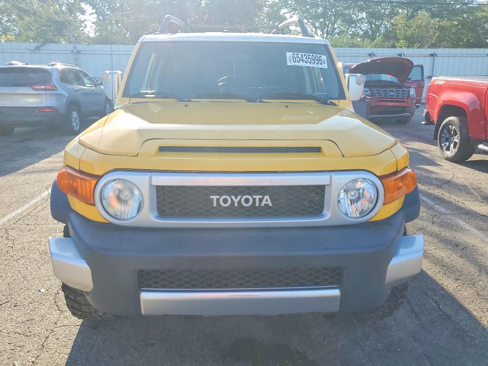 65435996 :رقم المزاد ، JTEBU11F270004126 vin ، 2007 Toyota Fj Cruiser مزاد بيع
