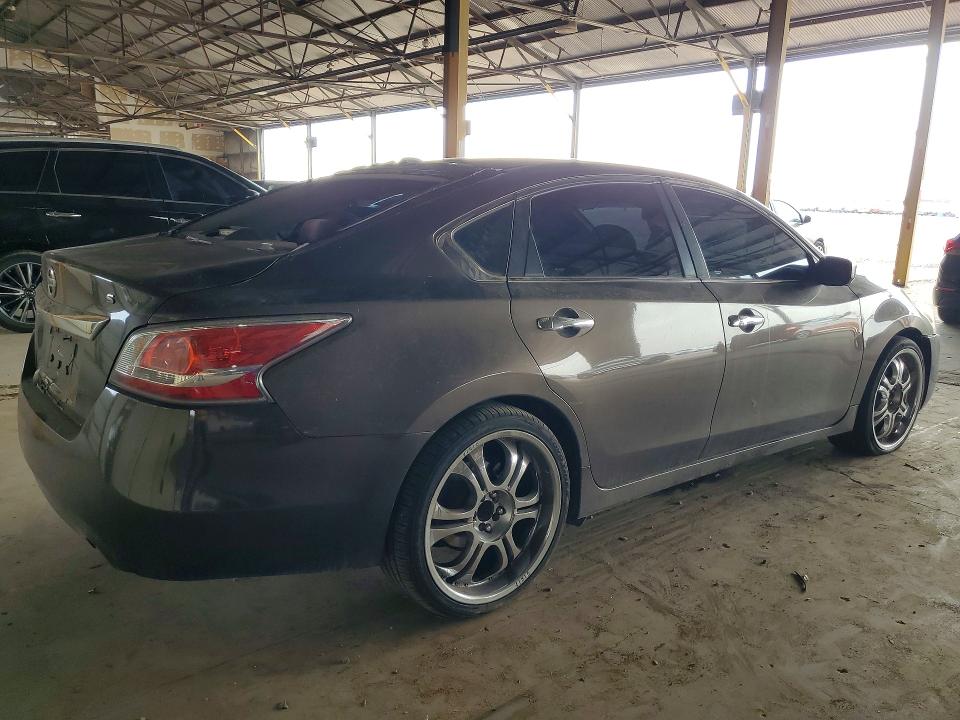 64050366 :رقم المزاد ، 1N4AL3AP6FC295868 vin ، 2015 Nissan Altima مزاد بيع
