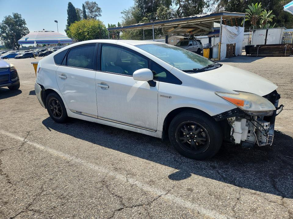 64261596 :رقم المزاد ، JTDKN3DU3E1778755 vin ، 2014 Toyota Prius مزاد بيع