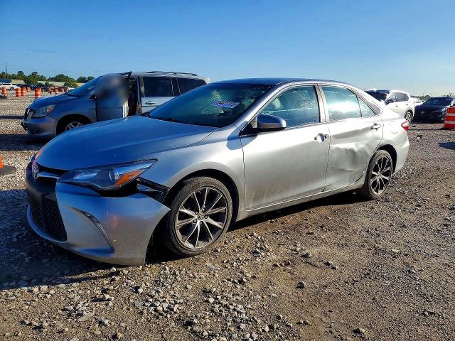 64401156 :رقم المزاد ، 4T1BF1FK0FU114888 vin ، 2015 Toyota Camry مزاد بيع