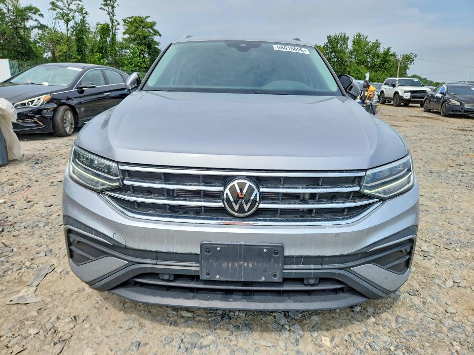 66015896 :رقم المزاد ، 3VVMB7AX9PM076924 vin ، 2023 Volkswagen Tiguan مزاد بيع