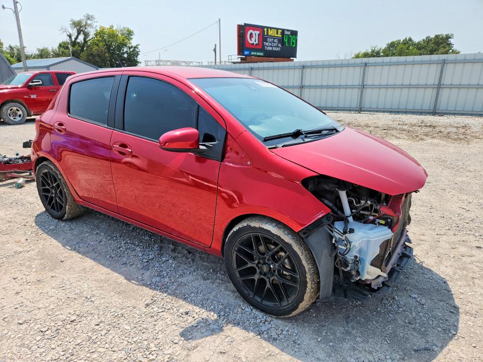 63937686 :رقم المزاد ، VNKKTUD3XHA075197 vin ، 2017 Toyota Yaris مزاد بيع
