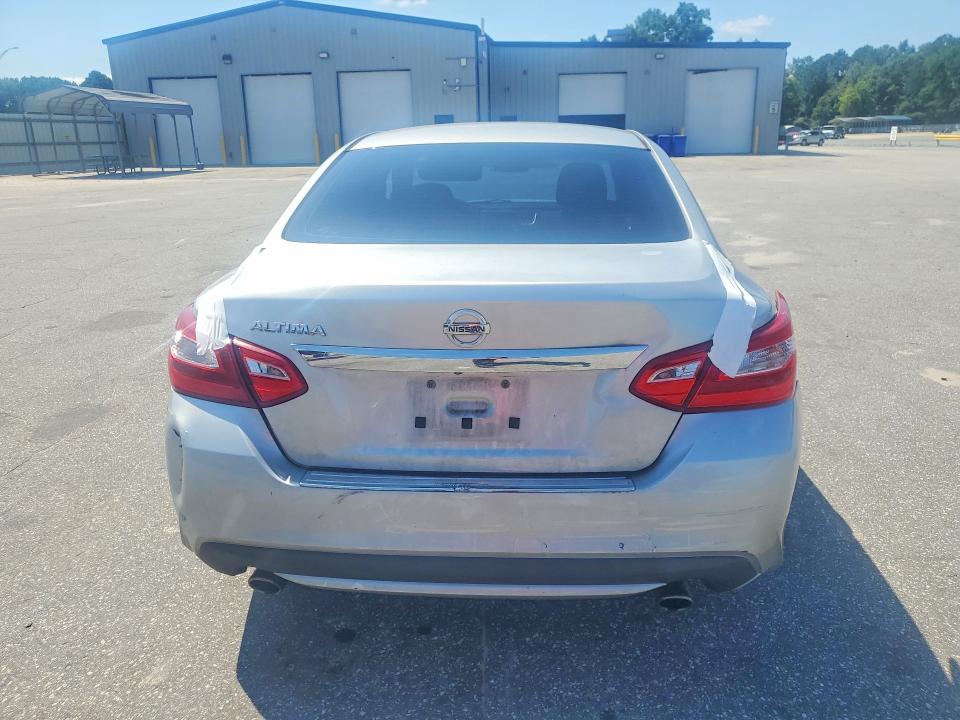 2017 Nissan Altima მანქანა იყიდება აუქციონზე, vin: 1N4AL3AP2HC124716, აუქციონის ნომერი: 67324086