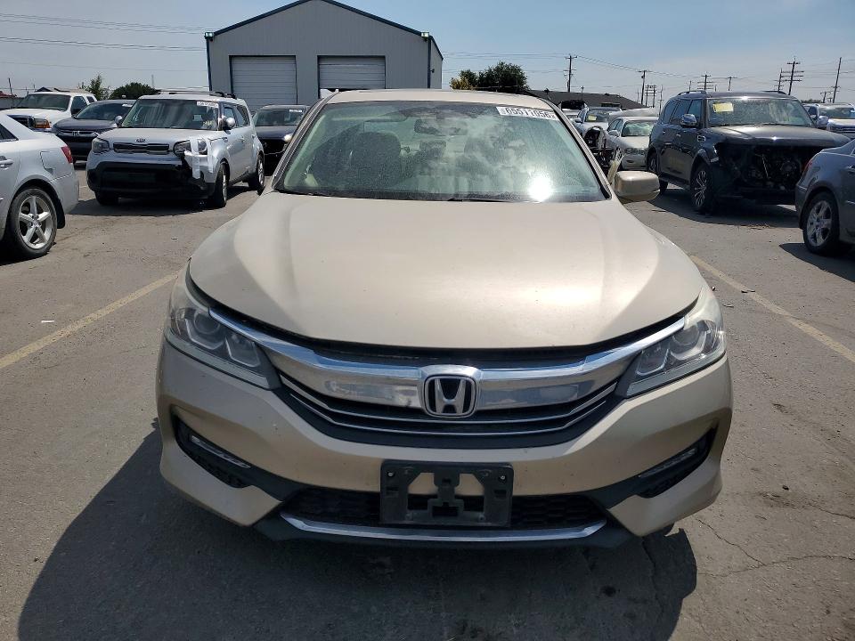 2016 Honda Accord მანქანა იყიდება აუქციონზე, vin: 1HGCR3F88GA031200, აუქციონის ნომერი: 65511056