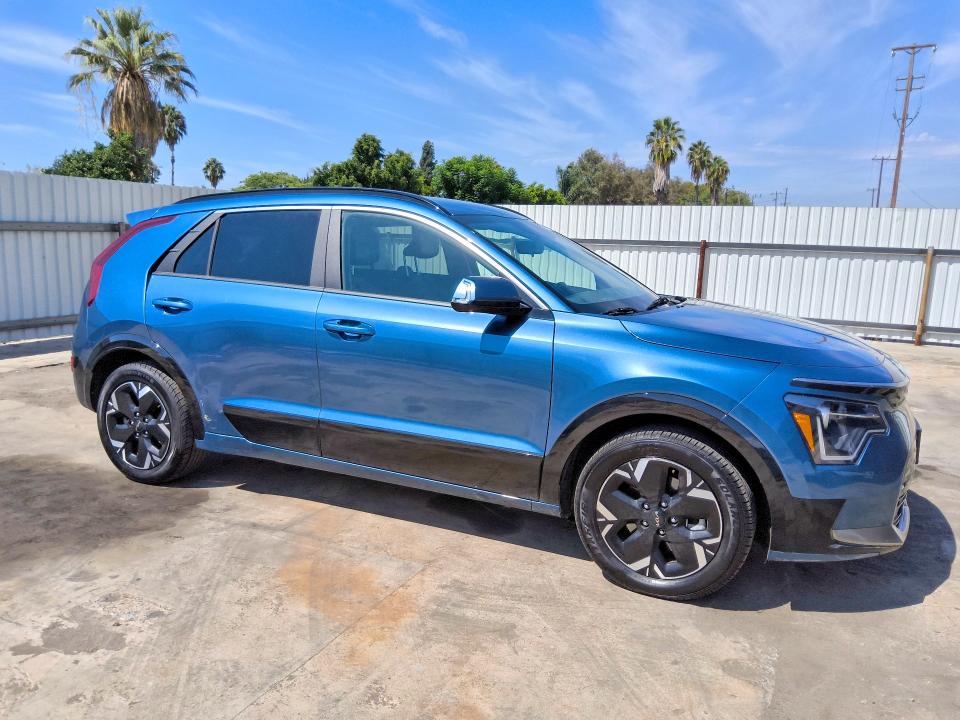 Продажа на аукционе авто 2024 Kia Niro, vin: KNDCR3L1XR5111549, номер лота: 66251806