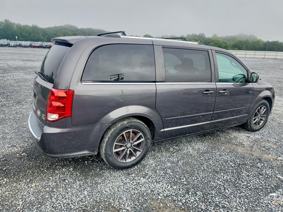 63883056 :رقم المزاد ، 2C4RDGCG7HR817769 vin ، 2017 Dodge Grand Caravan مزاد بيع