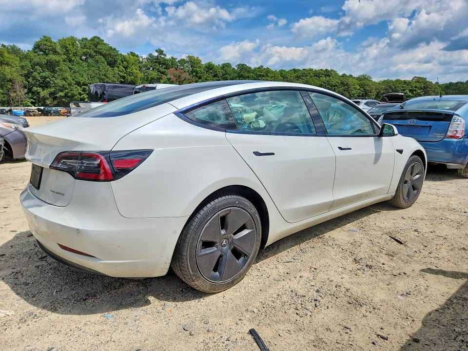 64950836 :رقم المزاد ، 5YJ3E1EB0NF231598 vin ، 2022 Tesla Model 3 مزاد بيع