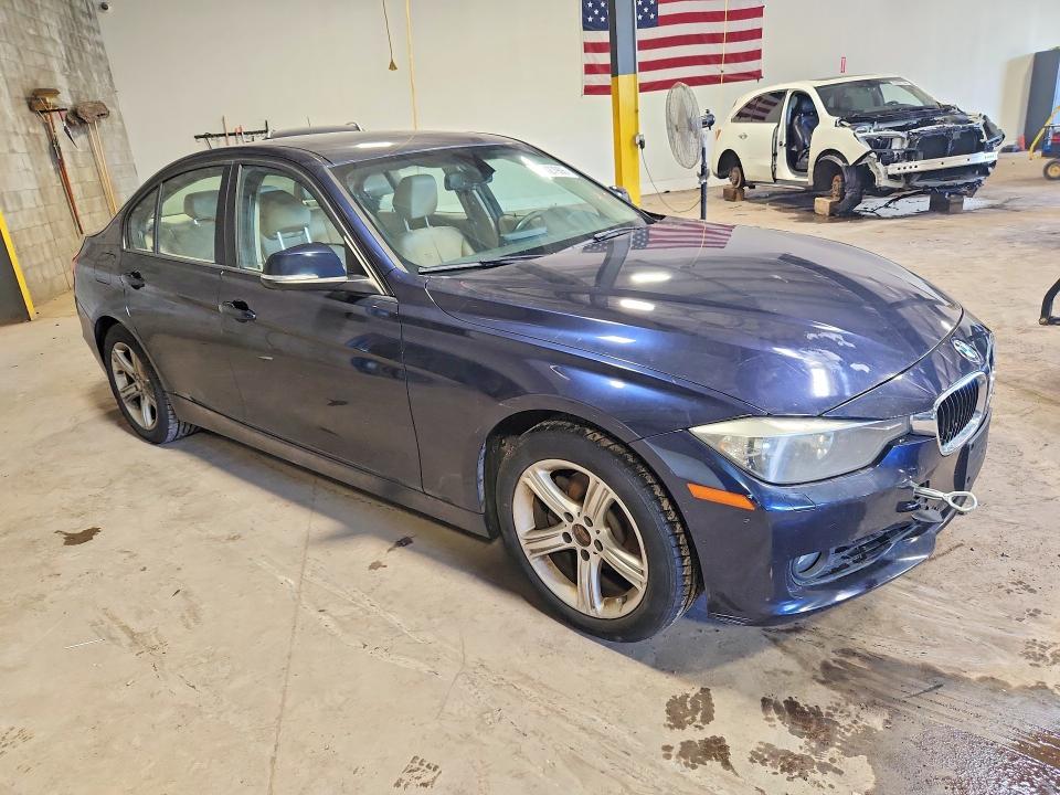 2015 Bmw 328 მანქანა იყიდება აუქციონზე, vin: WBA3B5G59FNS19828, აუქციონის ნომერი: 63027906