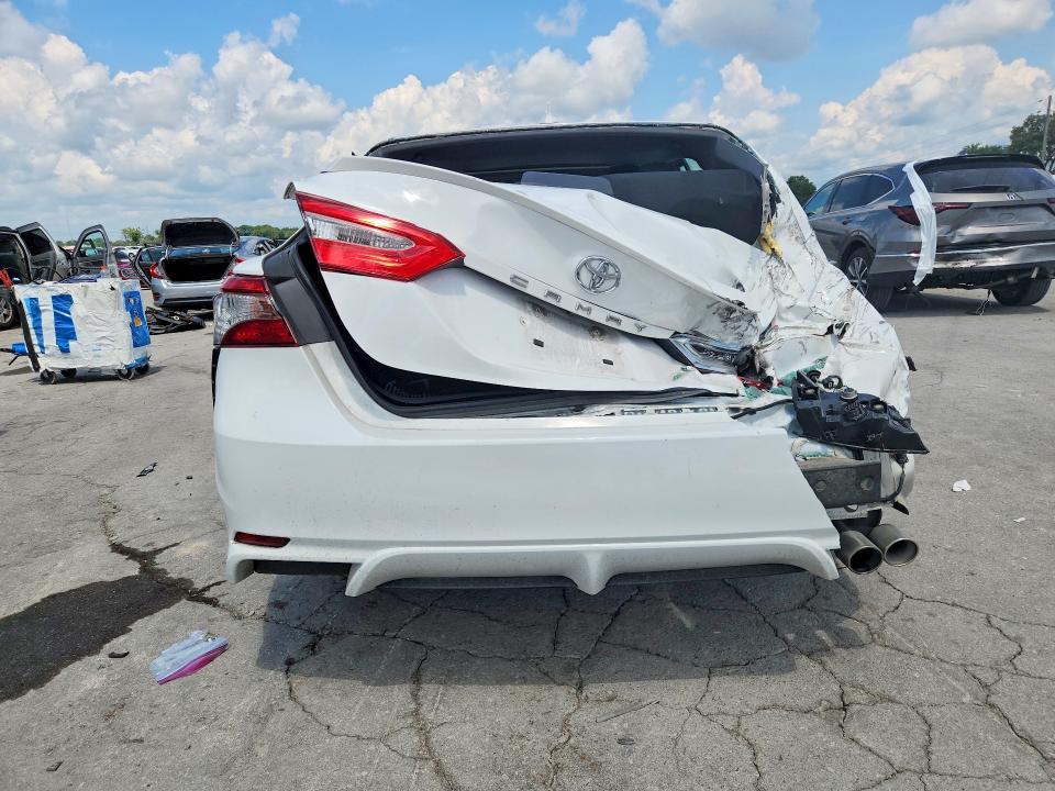 65413946 :رقم المزاد ، 4T1B11HK9KU685253 vin ، 2019 Toyota Camry مزاد بيع