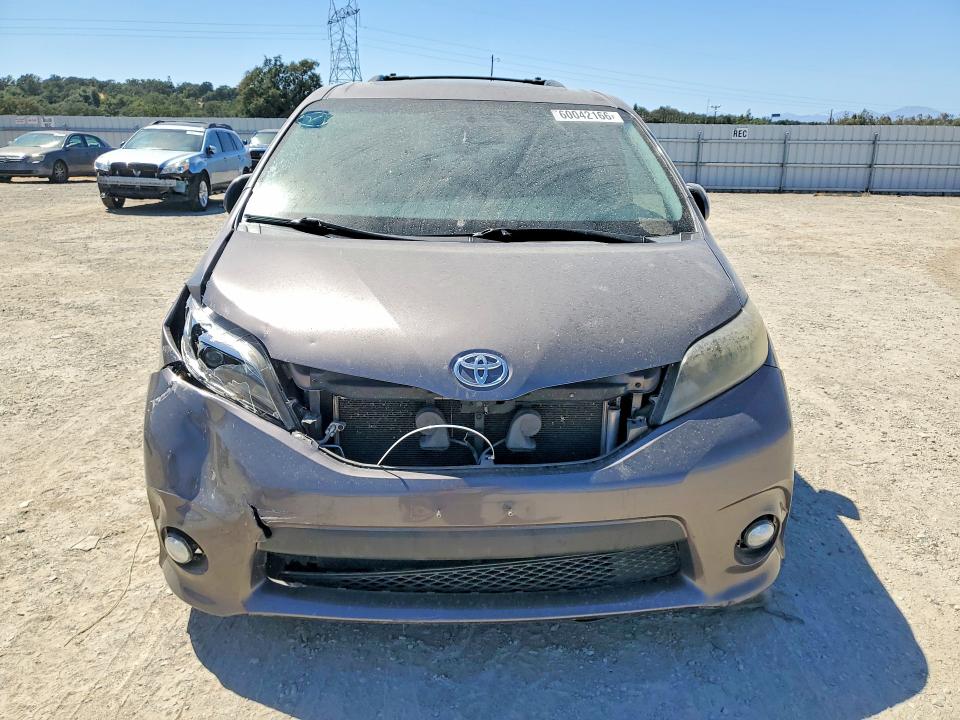 Aukcja sprzedaży 2015 Toyota Sienna, vin: 5TDXK3DC1FS613829, numer aukcji: 60042166