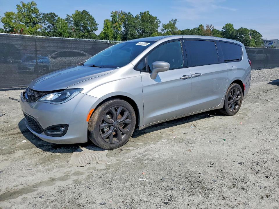 Продаж на аукціоні авто 2019 Chrysler Pacifica, vin: 2C4RC1FGXKR593805, номер лоту: 64297906