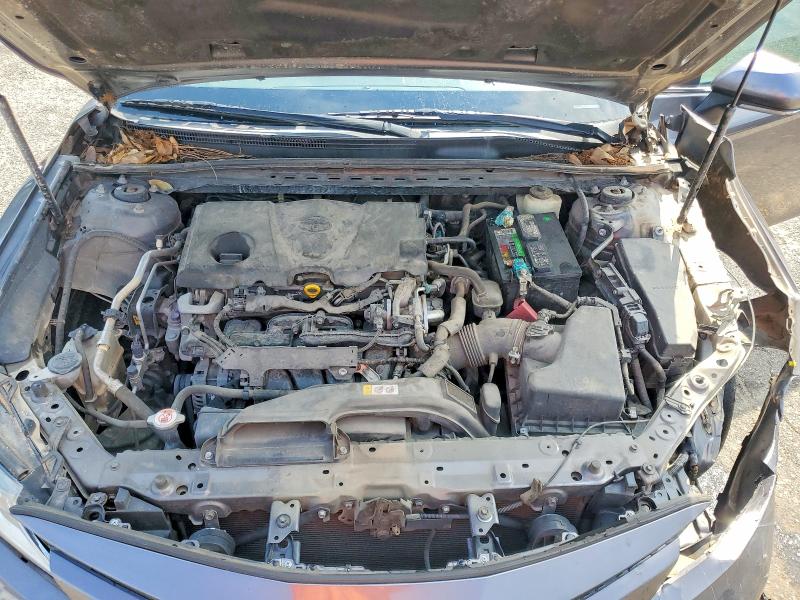 66193216 :رقم المزاد ، 4T1B11HK2JU547858 vin ، 2018 Toyota Camry مزاد بيع