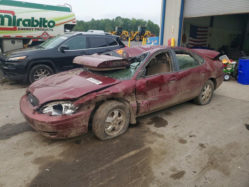 2004 Ford Taurus მანქანა იყიდება აუქციონზე, vin: 1FAFP55S44G101767, აუქციონის ნომერი: 63707336