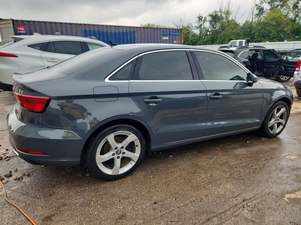2019 Audi A3 მანქანა იყიდება აუქციონზე, vin: WAUAUGFF3K1011730, აუქციონის ნომერი: 64105356