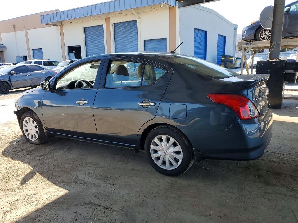 64448776 :رقم المزاد ، 3N1CN7AP0FL801934 vin ، 2015 Nissan Versa مزاد بيع