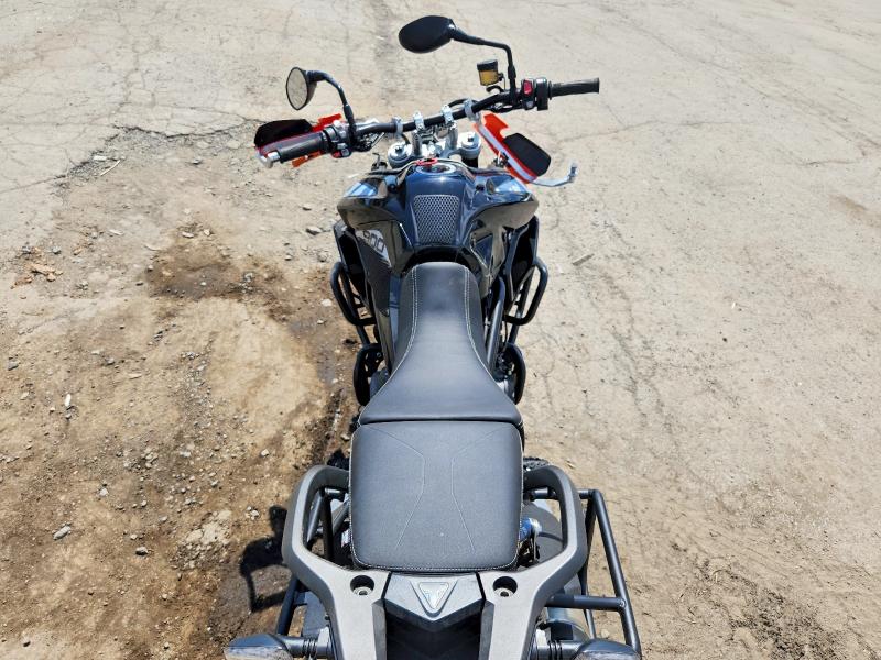 64664056 :رقم المزاد ، SMTE64DF6MTAF5017 vin ، 2021 Triumph Motorcycle Tiger مزاد بيع