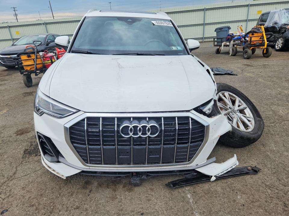 Продажа на аукционе авто 2025 Audi Q3, vin: WA1DECF30S1104551, номер лота: 65997926