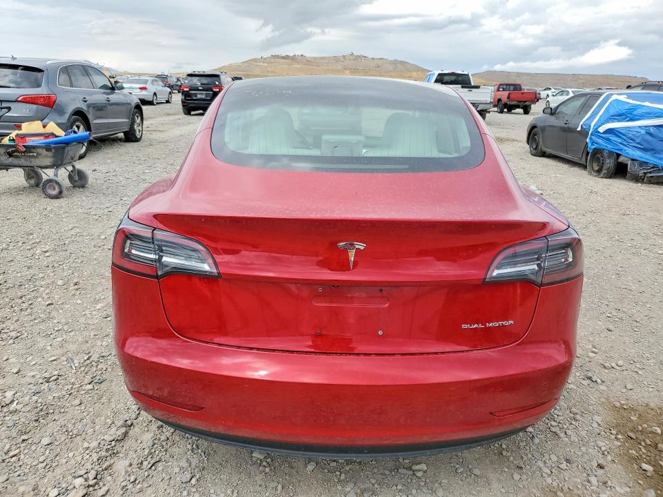 Продажа на аукционе авто 2018 Tesla Model 3, vin: 5YJ3E1EB6JF135162, номер лота: 64689076