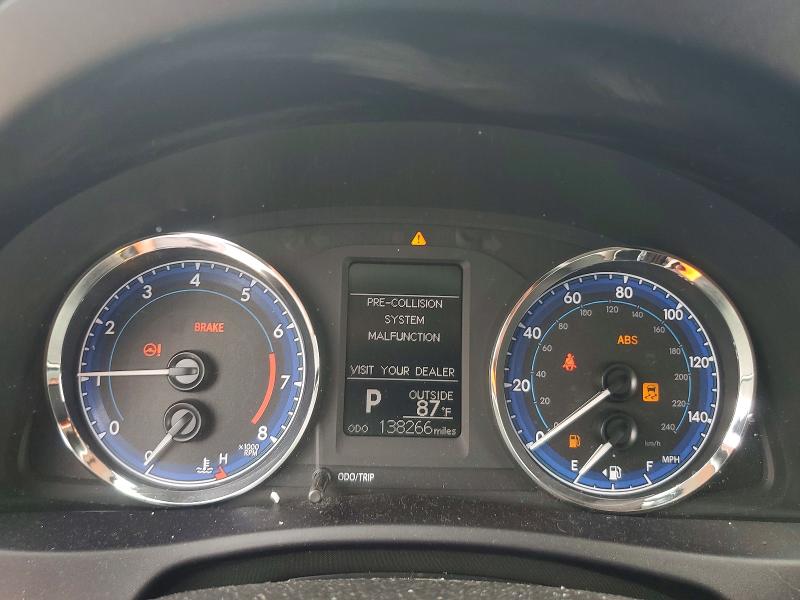 63547516 :رقم المزاد ، 5YFBURHE9JP852078 vin ، 2018 Toyota Corolla مزاد بيع