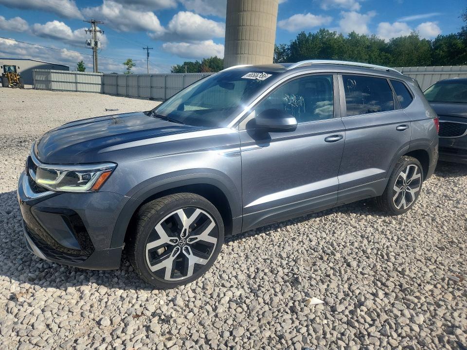66505356 :رقم المزاد ، 3VVJX7B28NM025872 vin ، 2022 Volkswagen Taos مزاد بيع