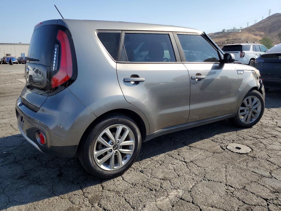 64827286 :رقم المزاد ، KNDJP3A57J7565513 vin ، 2018 Kia Soul مزاد بيع