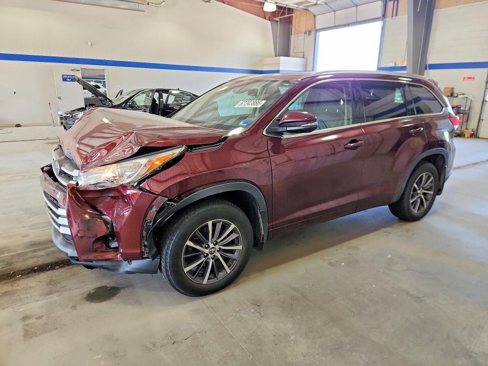 Продаж на аукціоні авто 2017 Toyota Highlander, vin: 5TDJZRFHXHS386625, номер лоту: 67243886