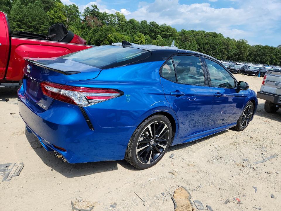 Продаж на аукціоні авто 2018 Toyota Camry, vin: 4T1B61HK9JU093013, номер лоту: 65888096