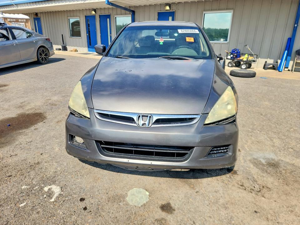Продажа на аукционе авто 2006 Honda Accord, vin: 1HGCM56886A084682, номер лота: 62805066