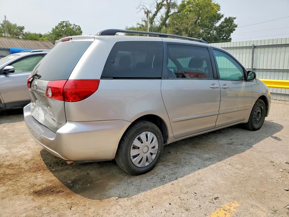 62451516 :رقم المزاد ، 5TDZK23C97S020628 vin ، 2007 Toyota Sienna مزاد بيع