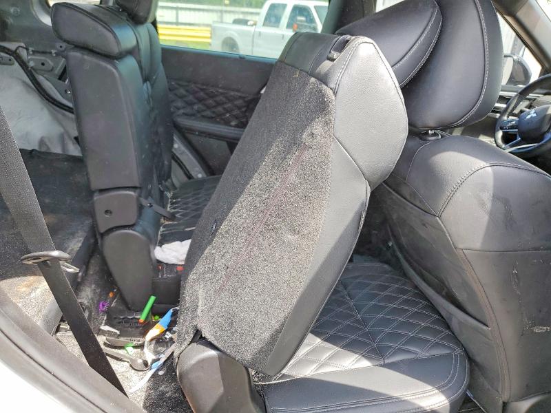 64834676 :رقم المزاد ، JA4J3VA80PZ043136 vin ، 2023 Mitsubishi Outlander مزاد بيع