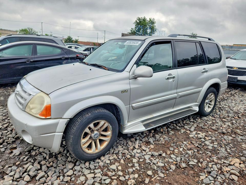 63826926 :رقم المزاد ، JS3TX92V854102282 vin ، 2005 Suzuki Xl7 مزاد بيع