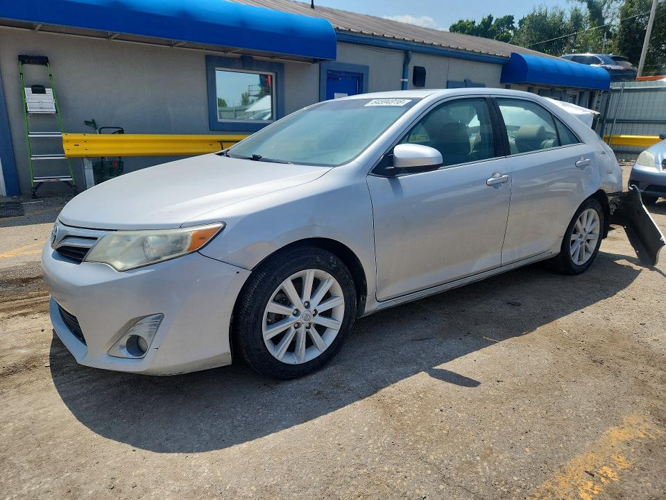 64594916 :رقم المزاد ، 4T4BF1FK8DR295712 vin ، 2013 Toyota Camry مزاد بيع