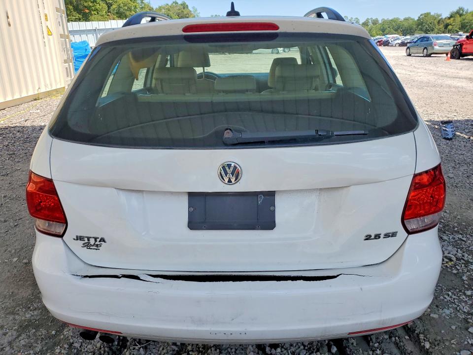 2010 Volkswagen Jetta მანქანა იყიდება აუქციონზე, vin: 3VWPX7AJ3AM692437, აუქციონის ნომერი: 65689946