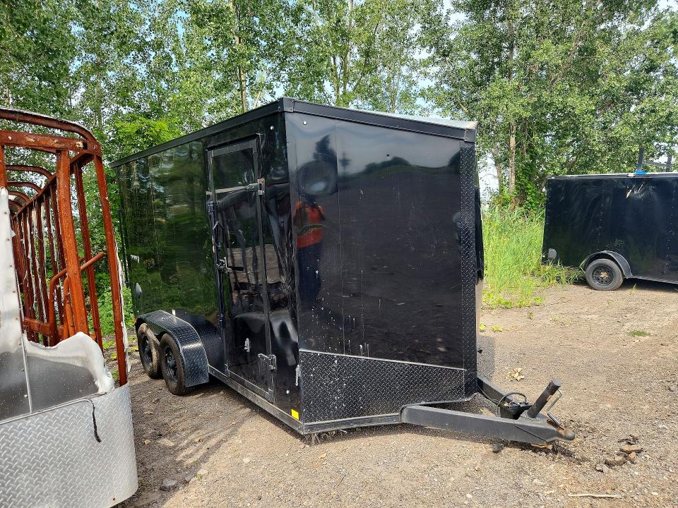 61594436 :رقم المزاد ، 52LBE1426SE102754 vin ، 2025 Stealthcraft Trailers مزاد بيع