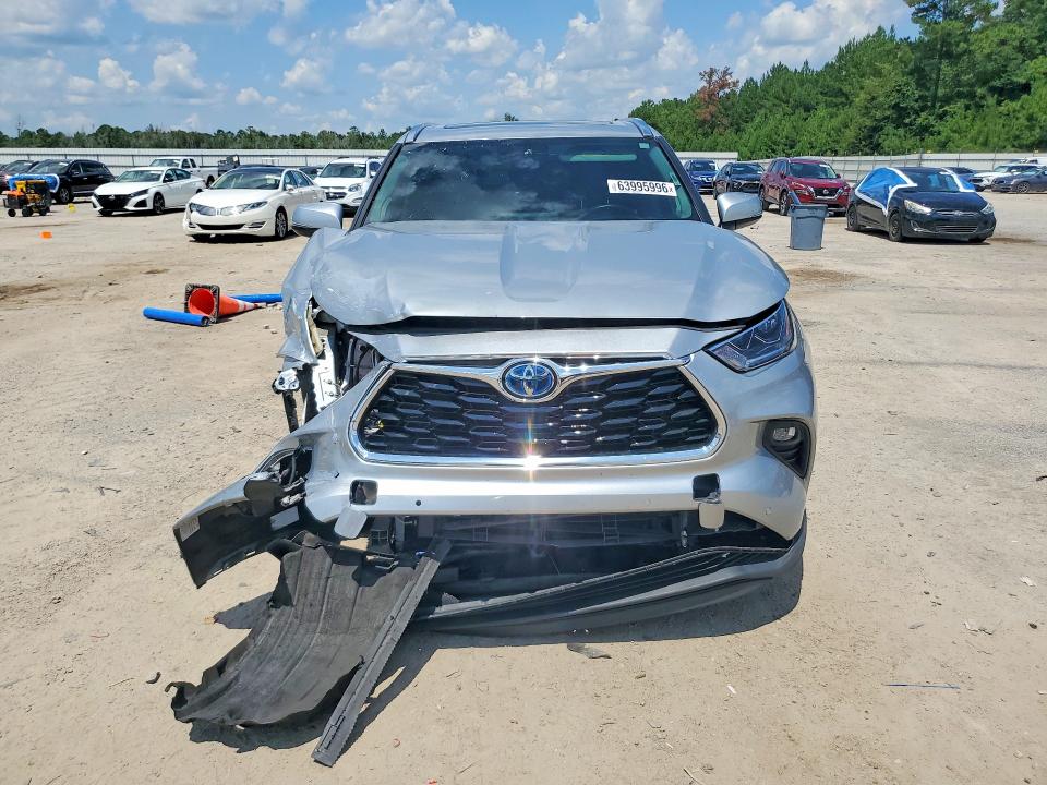 63995996 :رقم المزاد ، 5TDYARAH8MS505246 vin ، 2021 Toyota Highlander Hybrid مزاد بيع
