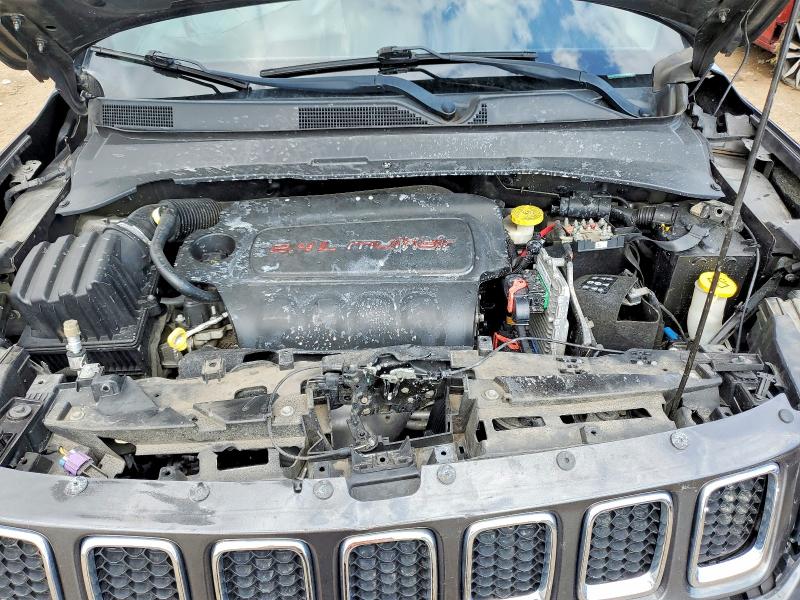 66913486 :رقم المزاد ، 3C4NJDCB6JT395622 vin ، 2018 Jeep Compass مزاد بيع