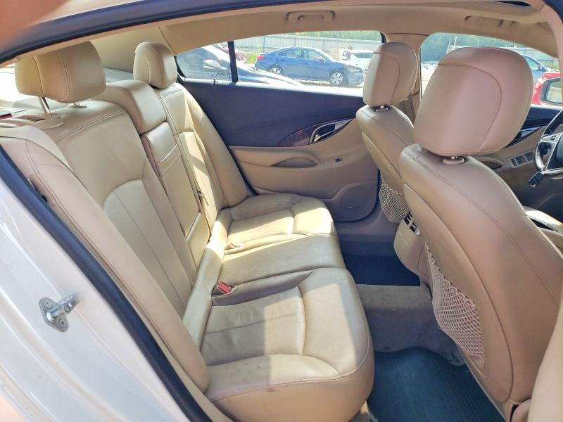 63330986 :رقم المزاد ، 1G4GE5ED3BF232838 vin ، 2011 Buick Lacrosse مزاد بيع