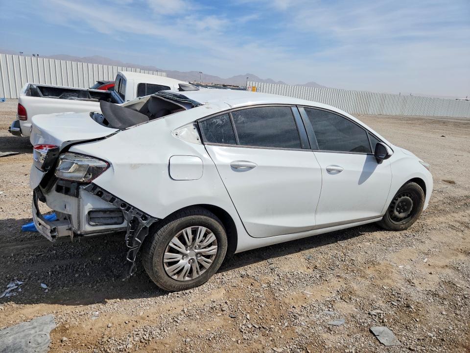 59622536 :رقم المزاد ، 1G1BC5SM6J7224307 vin ، 2018 Chevrolet Cruze مزاد بيع