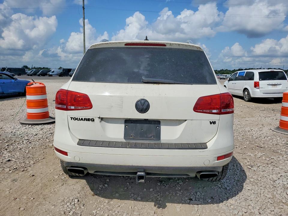 2011 Volkswagen Touareg მანქანა იყიდება აუქციონზე, vin: WVGFF9BP4BD005832, აუქციონის ნომერი: 64034496