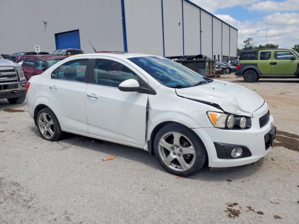 62864606 :رقم المزاد ، 1G1JE5SB6D4186345 vin ، 2013 Chevrolet Sonic مزاد بيع