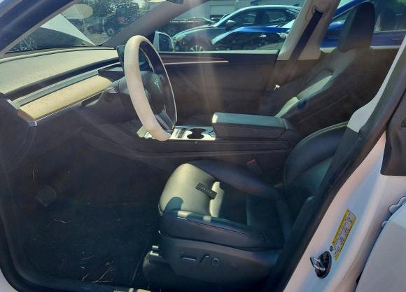 2023 Tesla Model Y მანქანა იყიდება აუქციონზე, vin: 7SAYGDEEXPA028300, აუქციონის ნომერი: 63917766