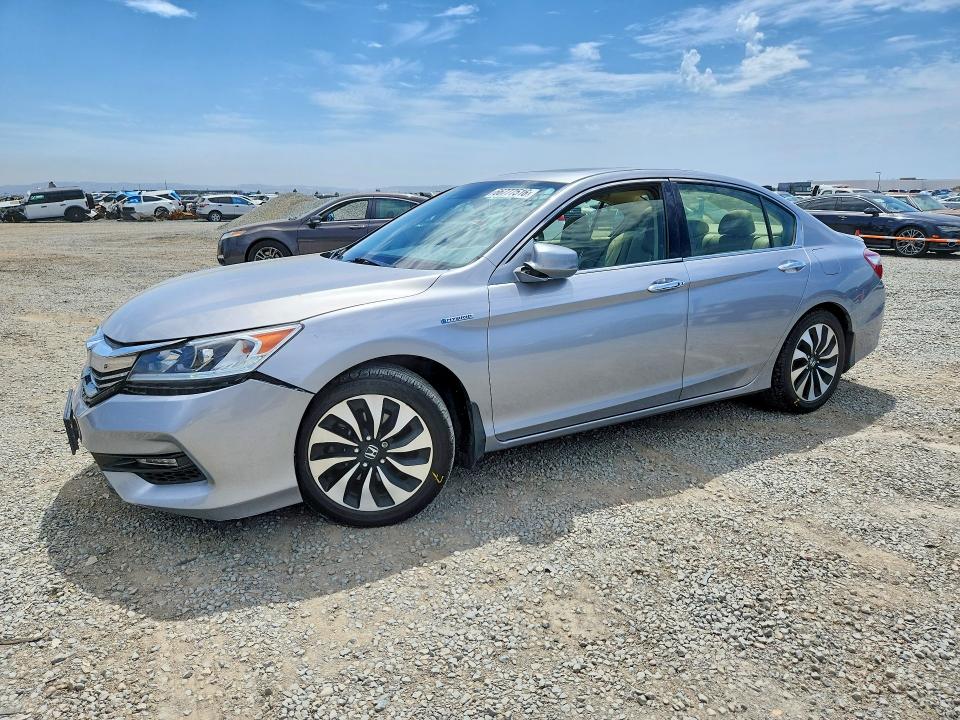 66777516 :رقم المزاد ، JHMCR6F55HC000724 vin ، 2017 Honda Accord مزاد بيع