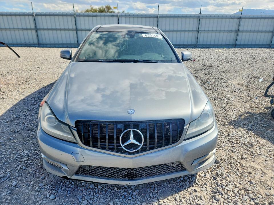 65551636 :رقم المزاد ، WDDGJ8JB3FG442321 vin ، 2015 Mercedes-benz C مزاد بيع