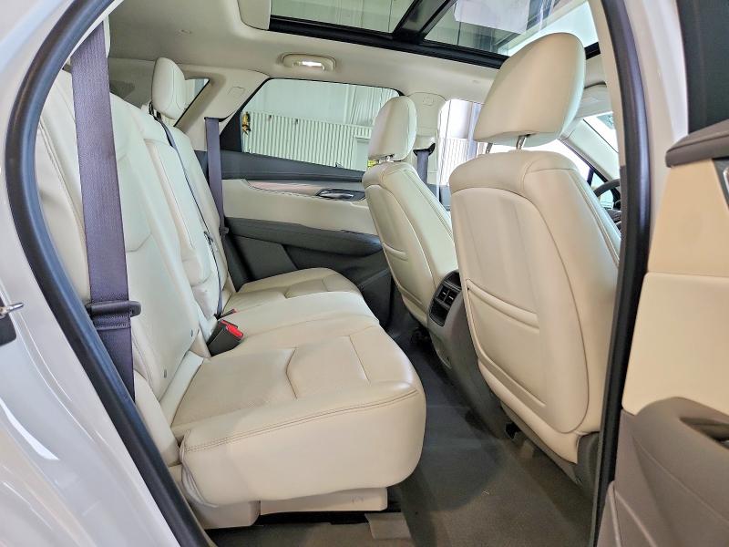 61053536 :رقم المزاد ، 1GYKNDRS1HZ146835 vin ، 2017 Cadillac Xt5 مزاد بيع